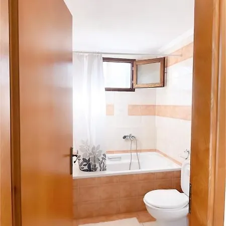 Διαμέρισμα Casa Chara 2 *